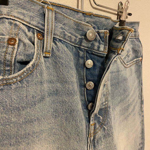 Levi’s Buttonfly Denim - Picture 2 of 7